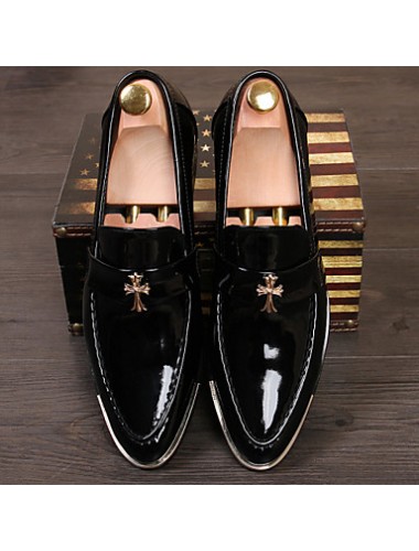 Men's Shoes Pointed Patent Leather Fashion Shoes Wedding / Leisure / Banquet Black Red Yellow  