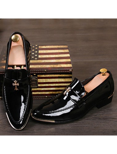 Men's Shoes Pointed Patent Leather Fashion Shoes Wedding / Leisure / Banquet Black Red Yellow  